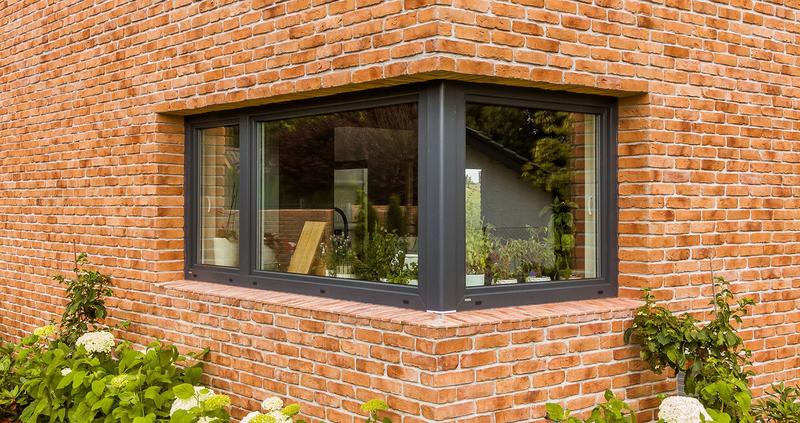 Efektywne sposoby na łączenie dwóch okien PVC bez wysokich kosztów i stresu