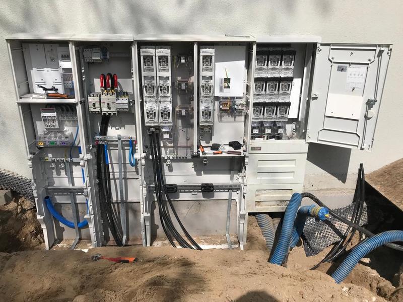 Najlepsze przyłącze do domu jednorodzinnego – przewodnik po kosztach i wymaganiach