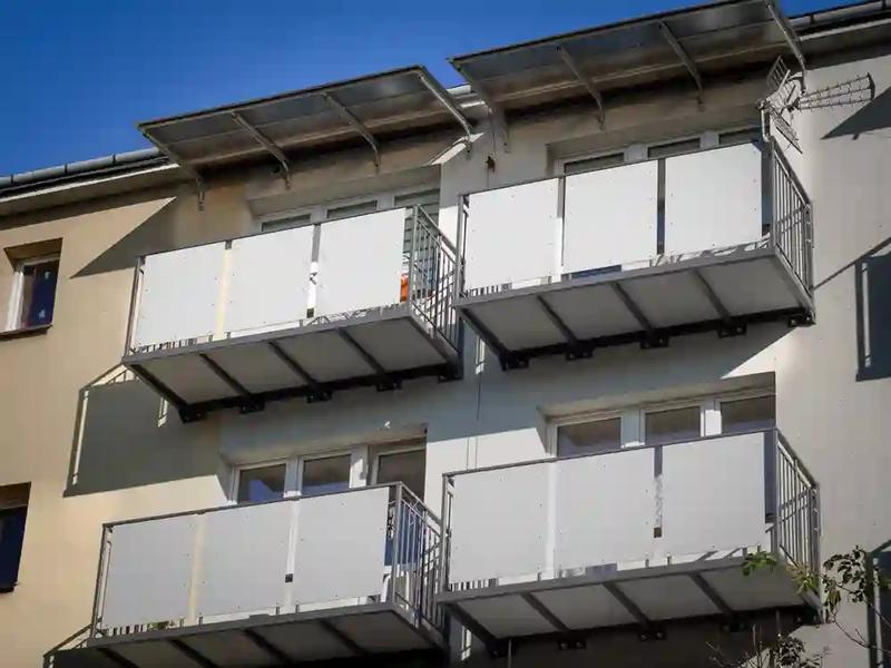 Budowa balkonu przyczepnego