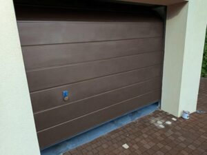 Odkryj wyjątkowość koloru RAL 8028 Terra Brown i idealne połączenia z innymi barwami