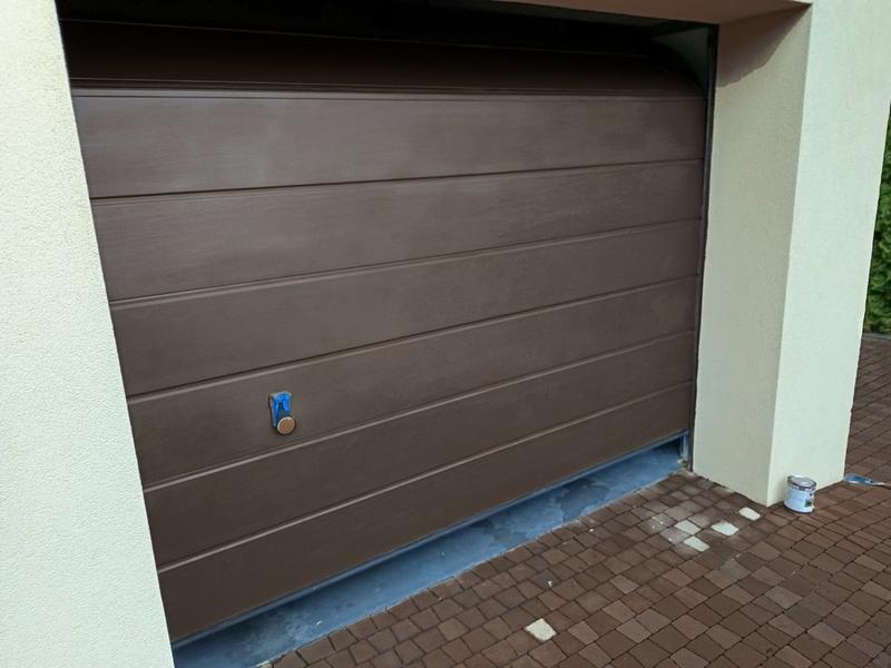 Odkryj wyjątkowość koloru RAL 8028 Terra Brown i idealne połączenia z innymi barwami