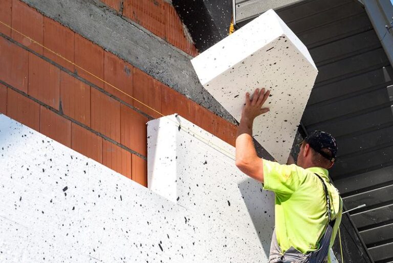 Klejenie styropianu pianką montażową – odkryj, co warto wiedzieć przed rozpoczęciem prac!