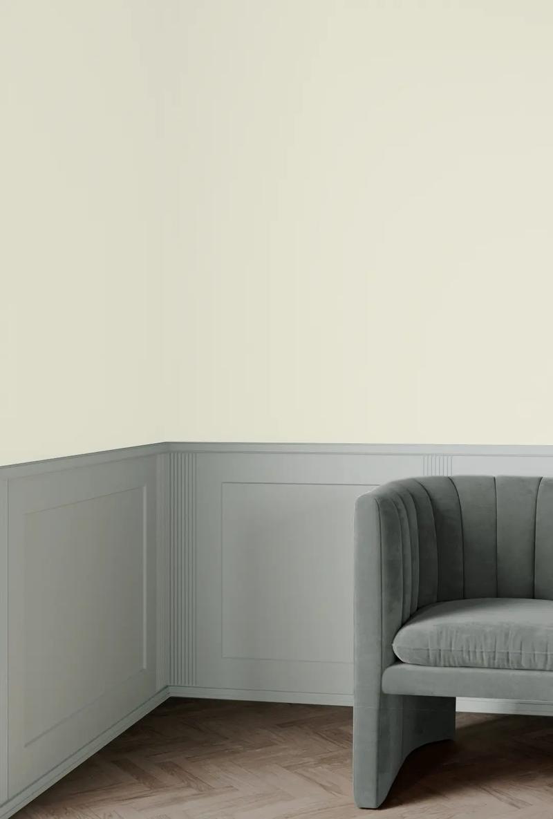 Połączenia bieli z drewnem i ziemistymi odcieniami