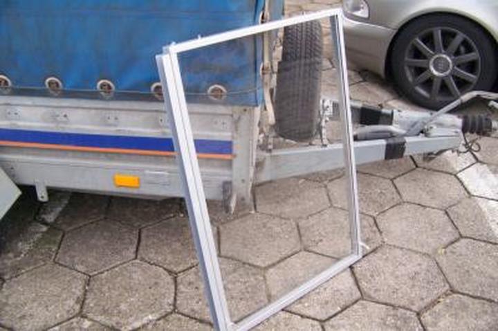 Prosty przewodnik: Jak stworzyć idealne okno z pleksi w kilku krokach