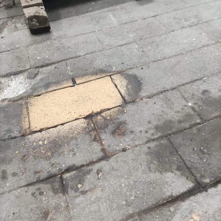 Skuteczne metody na czyszczenie piaskowca na kominku bez ryzyka uszkodzeń